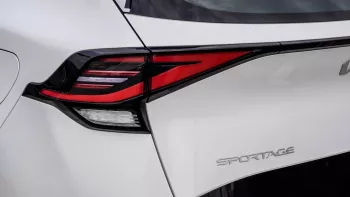 Kia Sportage 1.6L 2024 Model Year White Color Exterior