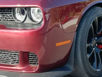 DODGE CHALLENGER 5.7L V8 PETROL MAROON 2021