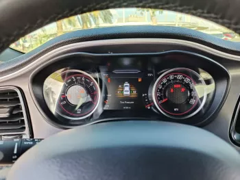DODGE CHALLENGER 5.7L V8 PETROL MAROON 2021