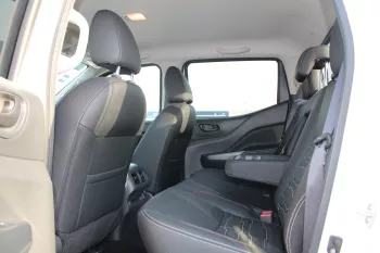 NISSAN NAVARA PRO 4X 2025 MODEL YEAR 2.5L DIESEL DOUBLE CAB WHITE COLOR