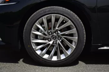 LEXUS ES350 SIGNET 2025 MODEL YEAR 3.5L AUTOMATIC BLACK COLOR
