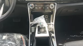 Kia Seltos 1.5L Petrol 2025 Model Year White Color Exterior