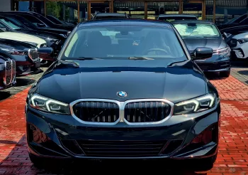 BMW 318i 2.0L 2025 Model Year Black Color Exterior