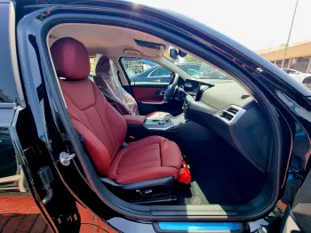 BMW 318i 2.0L 2025 Model Year Black Color Exterior