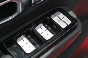 Jetour Dashing 1.6L FWD 2025 Model Year Red Color Exterior