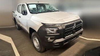 MITSUBISHI L200 2.5L 2025 MODEL YEAR WHITE COLOR EXTERIOR