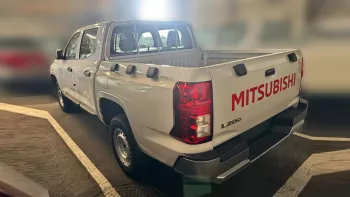 MITSUBISHI L200 2.5L 2025 MODEL YEAR WHITE COLOR EXTERIOR