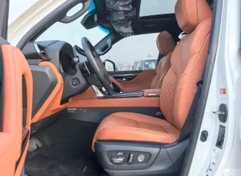 لكزس LX 600 VIP 3.5L توين تيربو جديدة 2025 أبيض 