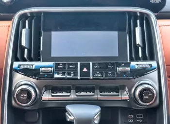 لكزس LX 600 VIP 3.5L توين تيربو جديدة 2025 أبيض 