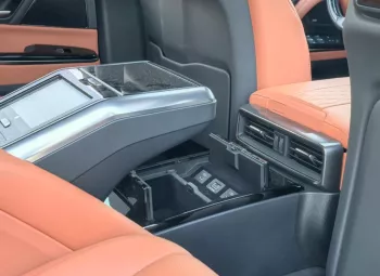 لكزس LX 600 VIP 3.5L توين تيربو جديدة 2025 أبيض 