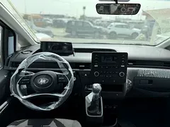 Hyundai  Staria comfort