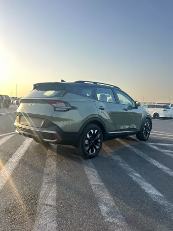 Kia Sportage 2.0L FWD 2025 Model Year Gray Color Exterior