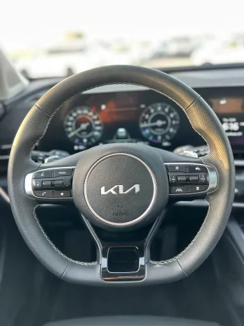 Kia Sportage 2.0L FWD 2025 Model Year Gray Color Exterior