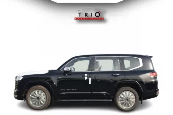 TOYOTA LAND CRUISER VXR 3.5L HYBRID 2025 MODEL YEAR BLACK COLOR