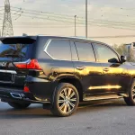 Lexus LX570 5.7L V8 Original 7 Seats 2020 Model Year Green Color Exterior - Thumbnail 5