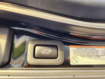 Lexus LX570 5.7L V8 Original 7 Seats 2020 Model Year Green Color Exterior