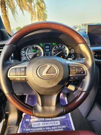Lexus LX570 5.7L V8 Original 7 Seats 2020 Model Year Green Color Exterior