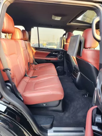 Lexus LX570 5.7L V8 Original 7 Seats 2020 Model Year Green Color Exterior