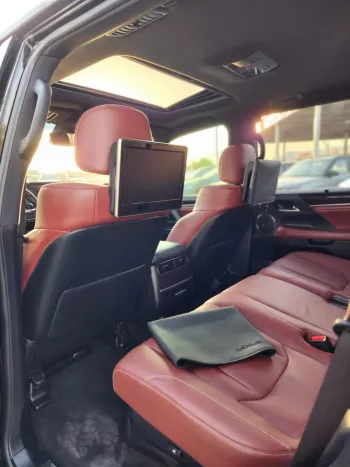 Lexus LX570 5.7L V8 Original 7 Seats 2020 Model Year Green Color Exterior