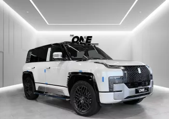 YangWang U8 2.0L Petrol V4 2025 Model Year White Color Exterior 