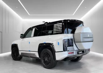 YangWang U8 2.0L Petrol V4 2025 Model Year White Color Exterior 