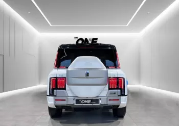 YangWang U8 2.0L Petrol V4 2025 Model Year White Color Exterior 
