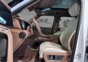 YangWang U8 2.0L Petrol V4 2025 Model Year White Color Exterior 