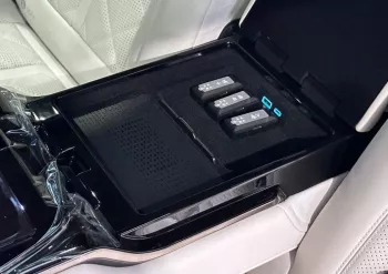 YangWang U8 2.0L Petrol V4 2025 Model Year White Color Exterior 