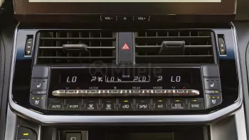 TOYOTA LAND CRUISER 300 VXR 3.5L HYBRID 2025 MODEL YEAR BLACK COLOR