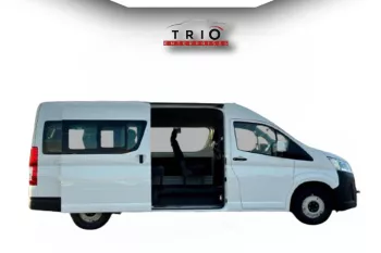 Toyota Hiace 2.8L Diesel 2026 Model Year Manual 13 seater Ready for export