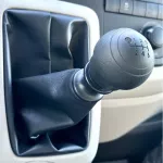 Toyota Hiace 2.8L Diesel 2026 Model Year Manual 13 seater Ready for export - Thumbnail 10