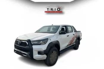 TOYOTA HILUX ADVENTURE 4.0L PETROL AT 2025 MODEL YEAR WHITE COLOR
