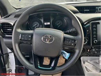 TOYOTA HILUX ADVENTURE 4.0L PETROL AT 2025 MODEL YEAR WHITE COLOR