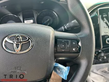 TOYOTA HILUX ADVENTURE 4.0L PETROL AT 2025 MODEL YEAR WHITE COLOR