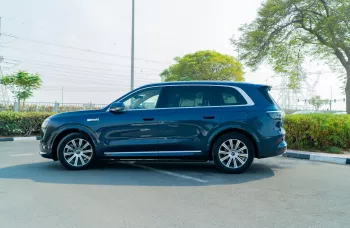 Aito M8 1.5T turbo Charged 2025 Model Year Blue Color Exterior Blue