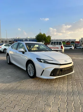 Toyota Camry XLE 2.5L Hybrid 2025 Model Year White Color Exterior  