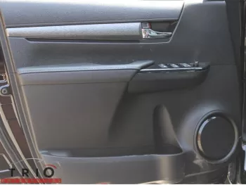 TOYOTA HILUX ADVENTURE 4.0L PETROL 2025 MODEL YEAR BLACK COLOR ( OMAN SPEC )