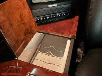 Mercedes-Benz W140 S600L Pullman Limousine 1996 - Presidential Royal Limousine