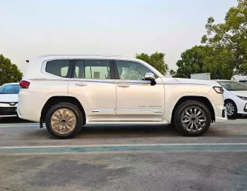 Toyota Land Cruiser VXR 3.5L Petrol 2025 Model Year White Color Exterior 