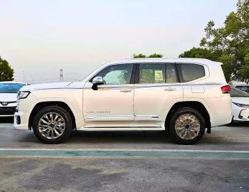 Toyota Land Cruiser VXR 3.5L Petrol 2025 Model Year White Color Exterior 