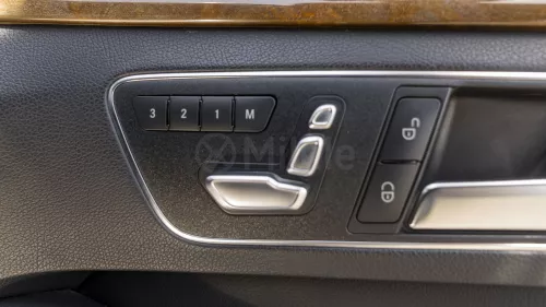 MERCEDES-BENZ E CLASS 350 3.5L 2016 MODEL YEAR WHITE COLOR