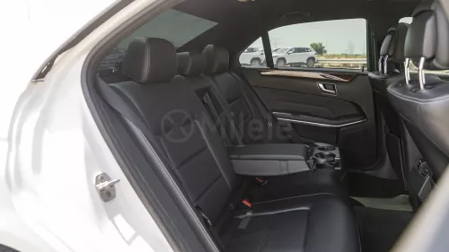 MERCEDES-BENZ E CLASS 350 3.5L 2016 MODEL YEAR WHITE COLOR