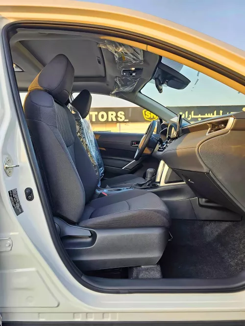 Toyota Corolla Cross Elite 2.0L Hybrid 2025 Model Year White Color Exterior
