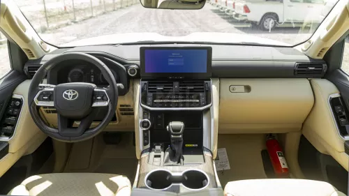 TOYOTA LAND CRUISER 300 VXR 3.3L 2025 MODEL YEAR WHITE COLOR