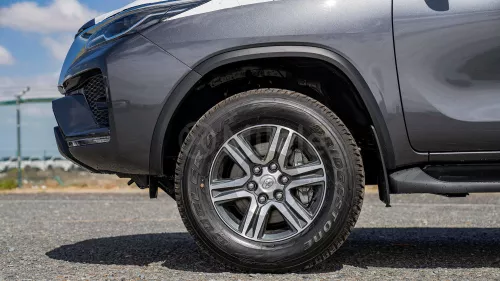  TOYOTA FORTUNER 2.4L MODEL YEAR 2026 BLACK COLOR