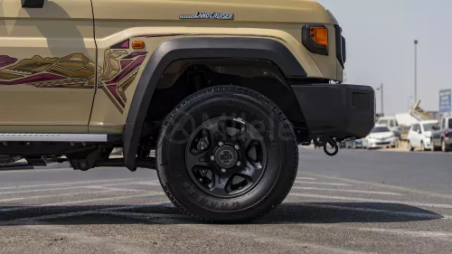TOYOTA LAND CRUISER LC79 SC 2.8L 2025 MODEL YEAR BEIGE COLOR EXTERIOR