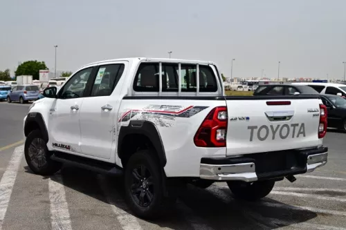 TOYOTA HILUX 2025 MODEL YEAR DOUBLE CAB PICKUP VX EXCL WHITE COLOR EXTERIOR