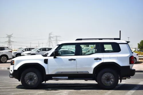 TOYOTA PRADO 2025 MODEL YEAR LUXURY 2.4L PETROL EURO 4 WHITE COLOR EXTERIOR
