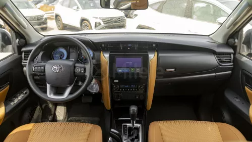 TOYOTA FORTUNER 2.7L 2025 MODEL YEAR WHITE COLOR EXTERIOR