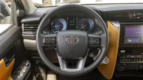 TOYOTA FORTUNER 2.7L 2025 MODEL YEAR WHITE COLOR EXTERIOR